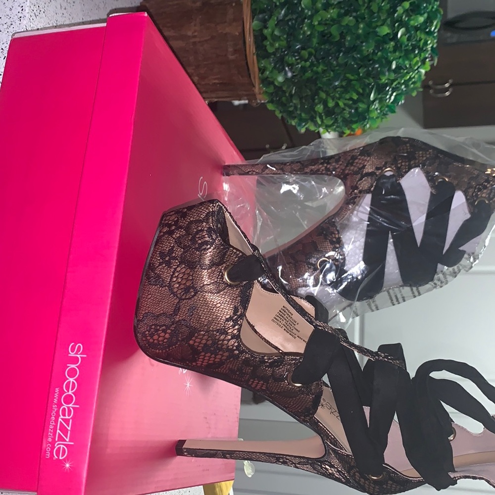 Shoedazzle black Morgan heels 👠 US size 8
